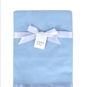 Crown & Ivy™
Baby Boys Blue Waffle Knit Blanket